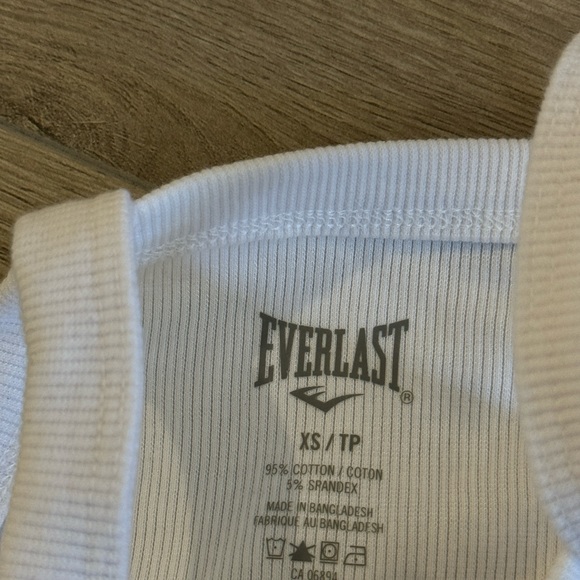 Everlast Pink Crop Tank - Picture 4 of 5